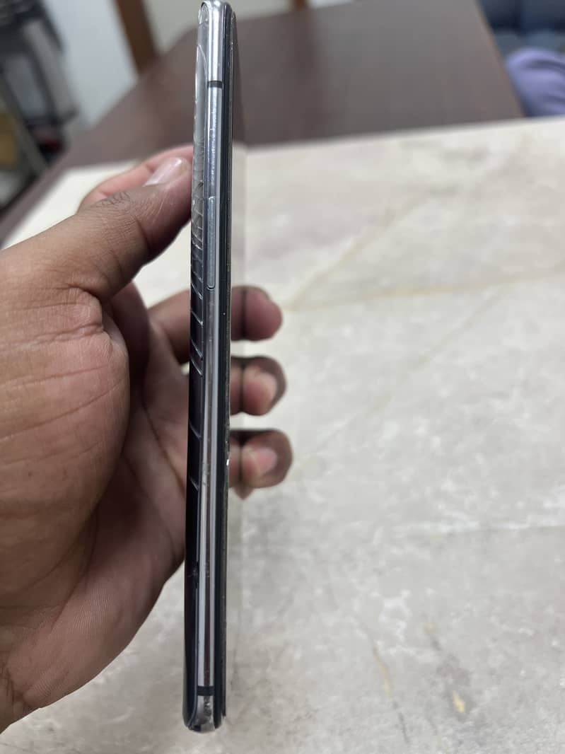 One plus only mobile with sim use 4