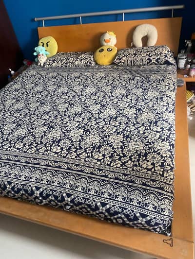 habitt king size bed with molty foam mattress