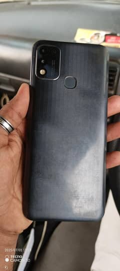 Infinix hot 11 play best 4 hotspot nd home used