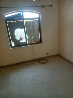 3rd floor flat for rent in G-11 3 PHA