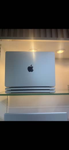 MacBook M1 pro 2021   5 pcs available 16gb 512gb
