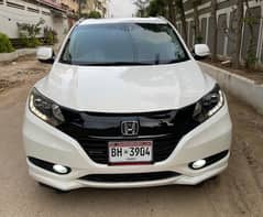 Honda viezel model 2014 registered 2019 Z package Black interior
