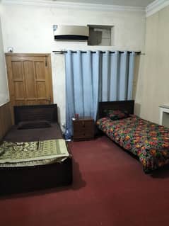 Biseater rooms available for students and professionals