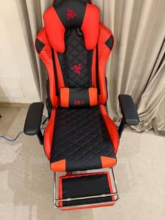 GAMING TABLE & CHAIR