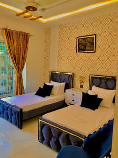 CLASSIC BED ROOM FOR RENT 2 SINGLE BED