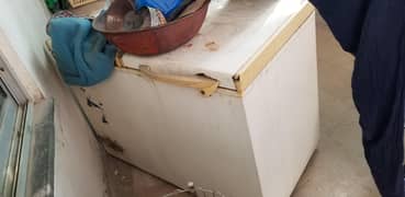 dawlance deep freezer