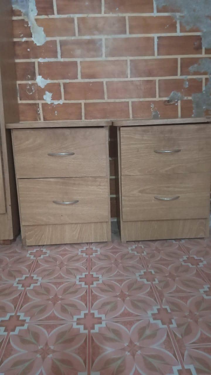 devader dressing table or do site table 2