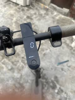 MI SCOOTER Essential