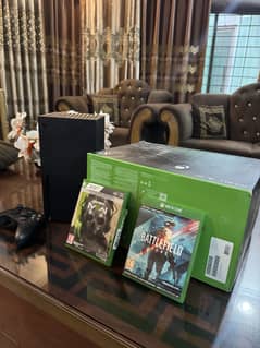 Xbox series X with 2 games