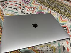 Macbook 2019 i9