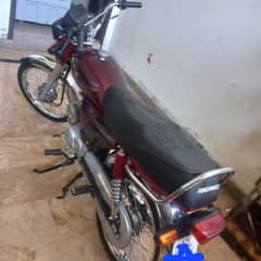 Road prince bike hai buhat achi condition me hai jis bhai ko chahye ra