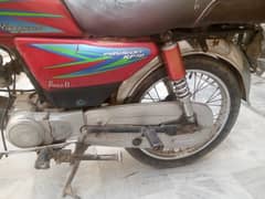 Urjnt sale copy available later showroom py hy naam krwana ho gaa