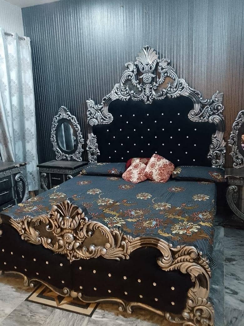 1 year used bed set with side tables  and dressing tale 0