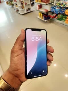 I phone 11pro max 10 by 9 battery health 89