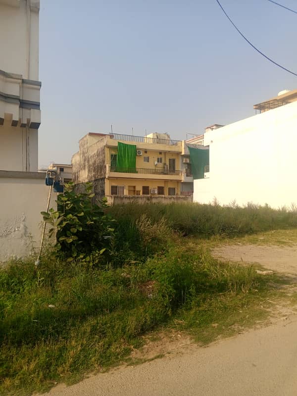 8 Marla PLOT Size (30+70) DEMAND 2 Corer 80 Lack CDA Transfer 7