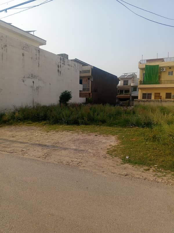 8 Marla PLOT Size (30+70) DEMAND 2 Corer 80 Lack CDA Transfer 9