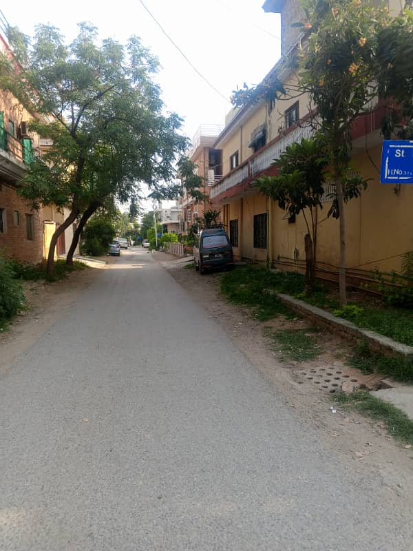 8 Marla PLOT Size (30+70) DEMAND 2 Corer 80 Lack CDA Transfer 14