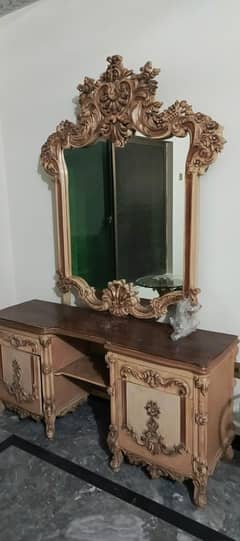 King Bed without mattress