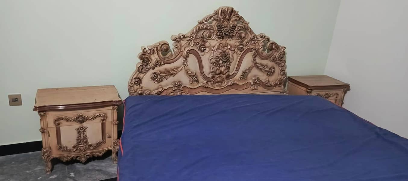 King size bed with side Table & Dressing Table, without mattress. 2