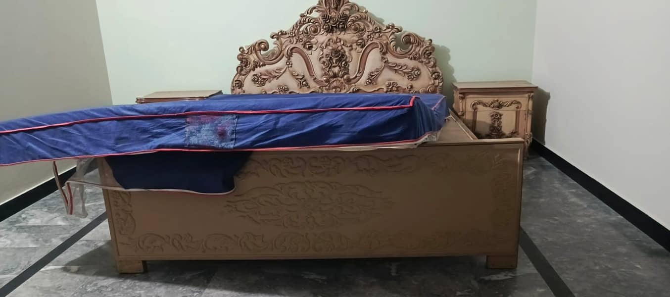 King size bed with side Table & Dressing Table, without mattress. 3