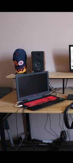 HP