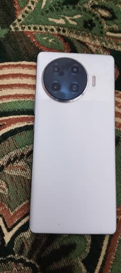 Tecno spark20 pro plus