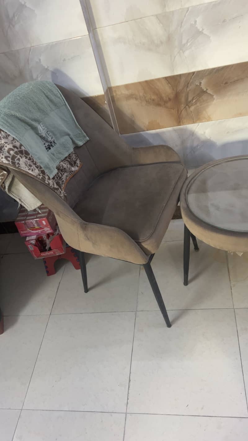 Coffee table  in a very good condition 2