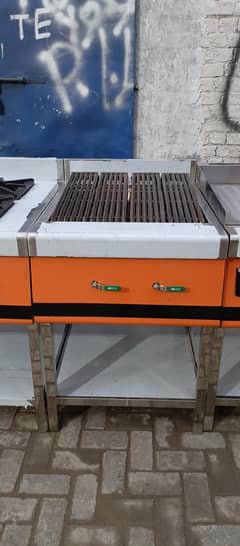 grill counter for grill burgers, hot plate pizza oven fast food setup