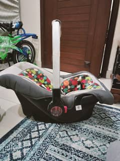 Baby carry cot & Car seat