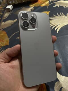 Iphone 15 pro max natural titanium