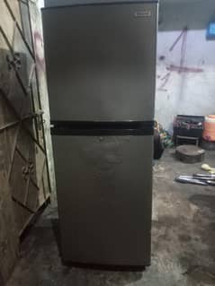 I am selling orent fridge 10 qubick fit ha
