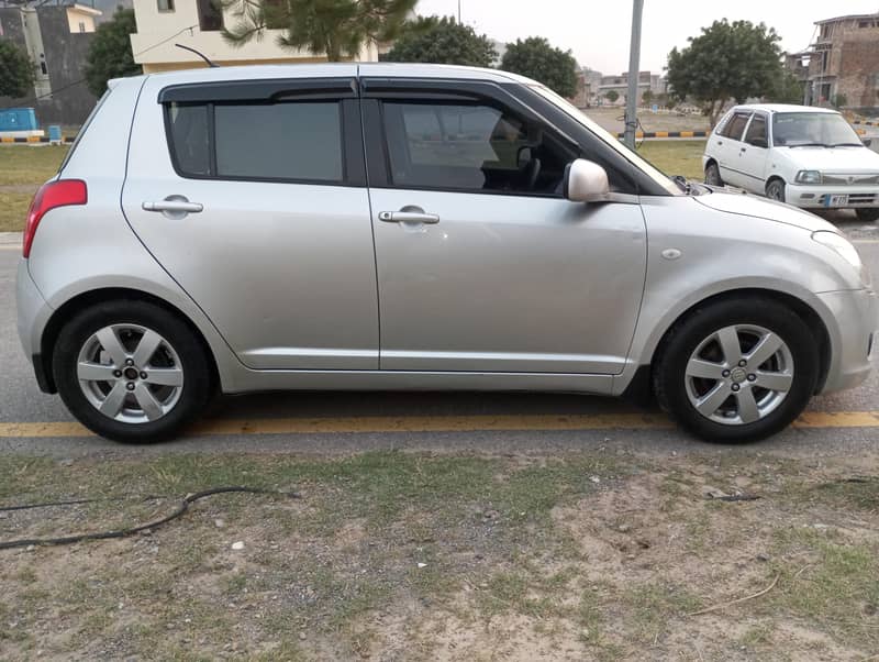 Suzuki Swift dlx Automatic Navigation 2015 12