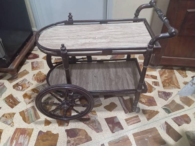 Sofa Set with table and trolley 4