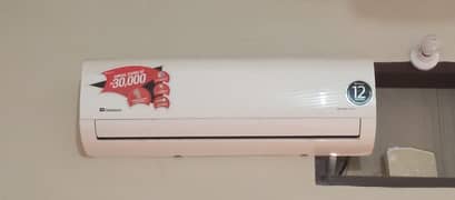 Dawlance 1. . 5 ton  inverter good   condition