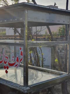 Fruit Chat Ki Rehri For Sale - Achi Condition Mein