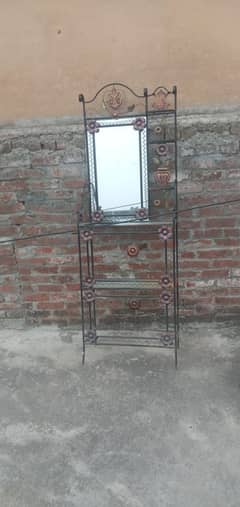 mirror stand