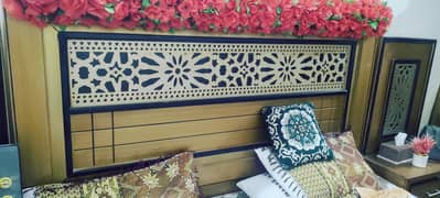 bed side table almari dressing metters available