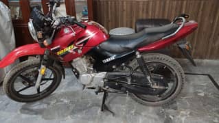 YAMAHA YBR125G 2018 model red color - Biometric available