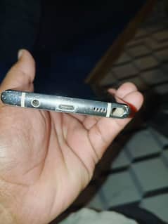 Samsung Note 8 : 6 RAM & 64 GB