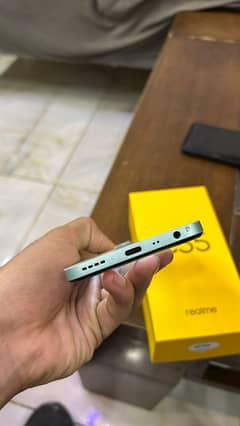 REALME C35 128 GB NEW CONDITION 1 SCRATCH NHI HA URGENT