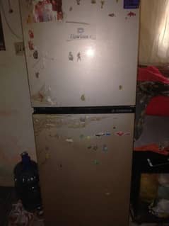 dawalnace fridge urgent sell