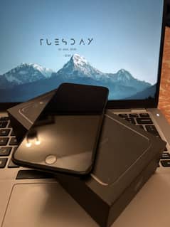 Iphone 7 plus PTA Approved 128gb with box