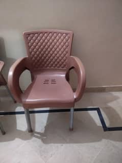 chairs and table  in good condition