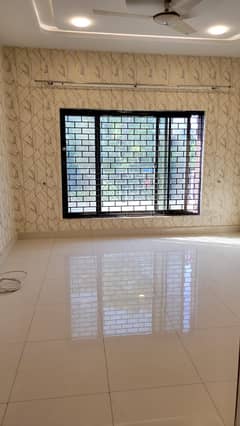 Upper Portion for Rent F-11 Islamabad | Margalla View | Spacious Lawn