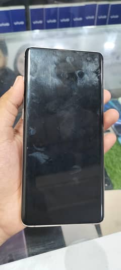 SAMSUNG S10 PLUS