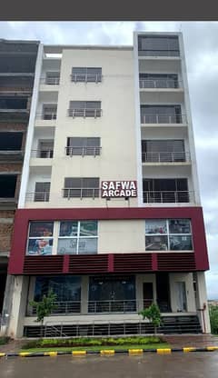 GULBERG GREEN (investors price)PLAZA FOR SALE BUSINESS SQUARE