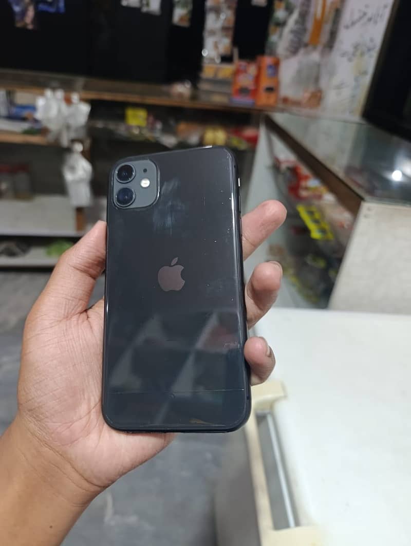 Iphone 11 with box non pta factory unlock 4