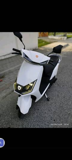 Yadea electric scooty WhatsApp contact 0325,4984784