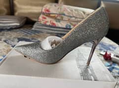 Unze heels
