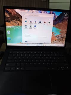 Lenovo V14 G3 i5-12th 16/512 youth program se university se mila hai